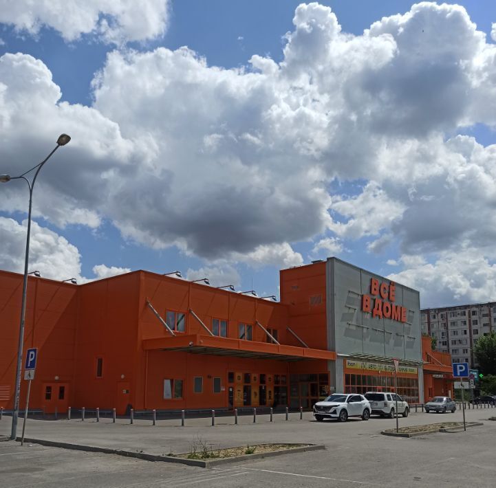 торговое помещение г Волжский ул Александрова 8б фото 1