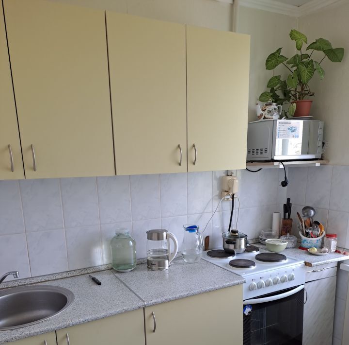 квартира г Тольятти р-н Автозаводский б-р Королева 10 6-й кв-л фото 1