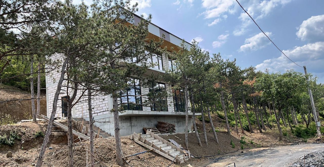 дом г Алушта п Семидворье ул Николая Стахеева фото 1