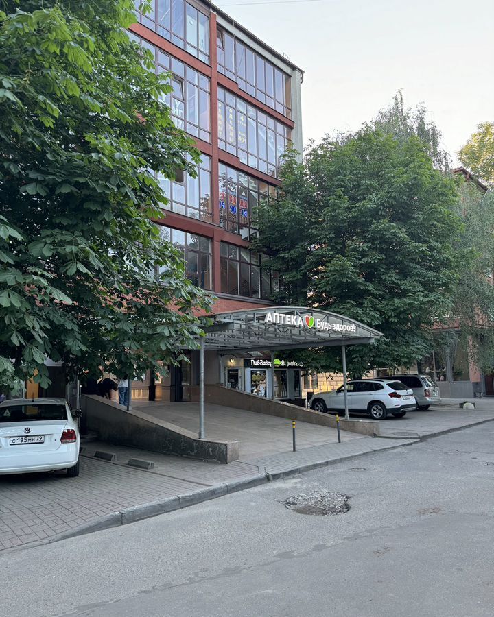 торговое помещение г Калининград р-н Ленинградский ул Университетская 1б фото 4