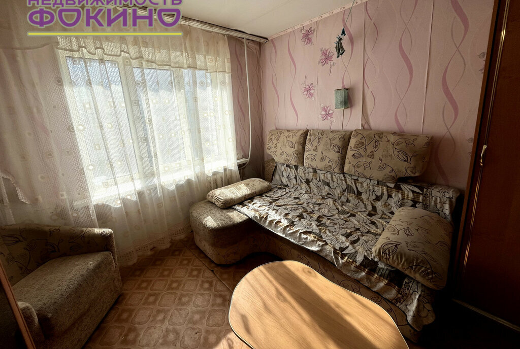 комната г Большой Камень ул имени В.А. Маслакова 1 фото 2