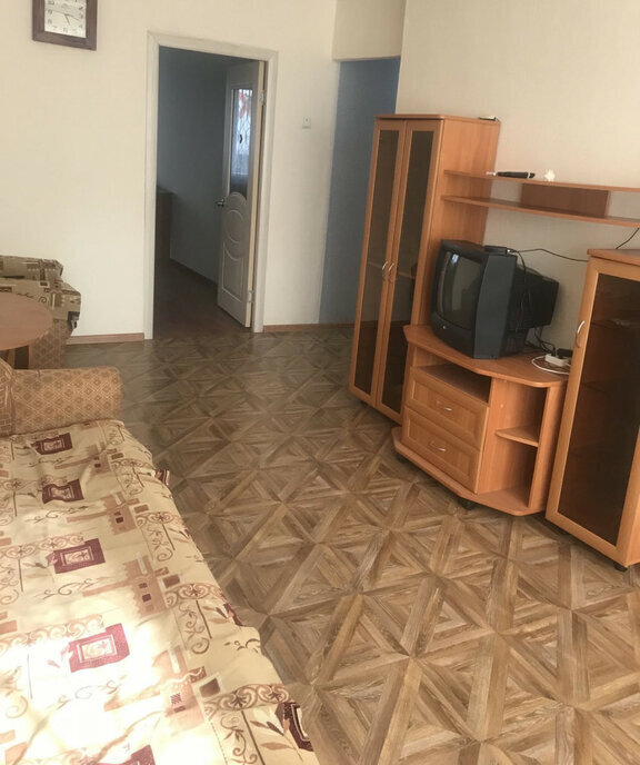 квартира г Ялуторовск ул Карбышева 8 фото 2