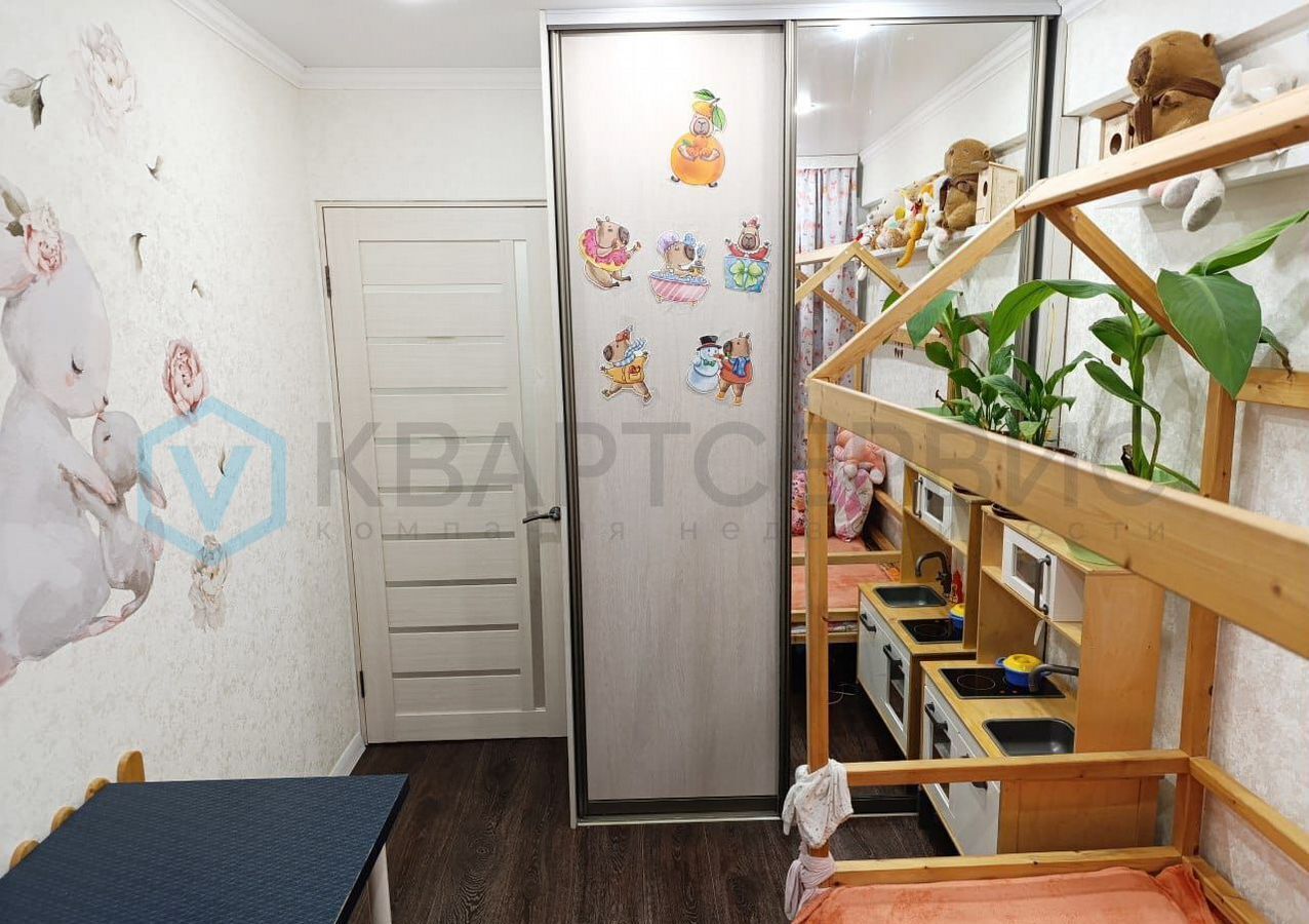 квартира г Омск п Чкаловский р-н Октябрьский ул Петра Осминина 7 фото 9