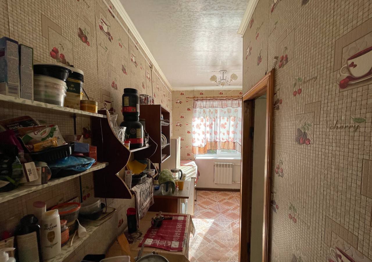 комната г Саратов р-н Октябрьский ул Дома 8 Марта 4 фото 12