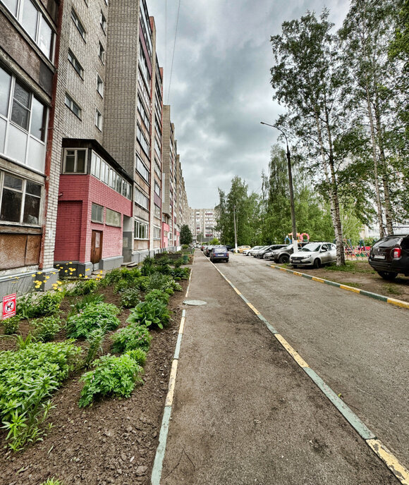 квартира г Киров р-н Первомайский ул Мопра 39 фото 1