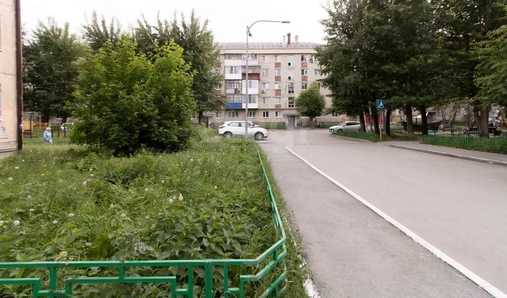 квартира г Тюмень проезд Геологоразведчиков 34 фото 26
