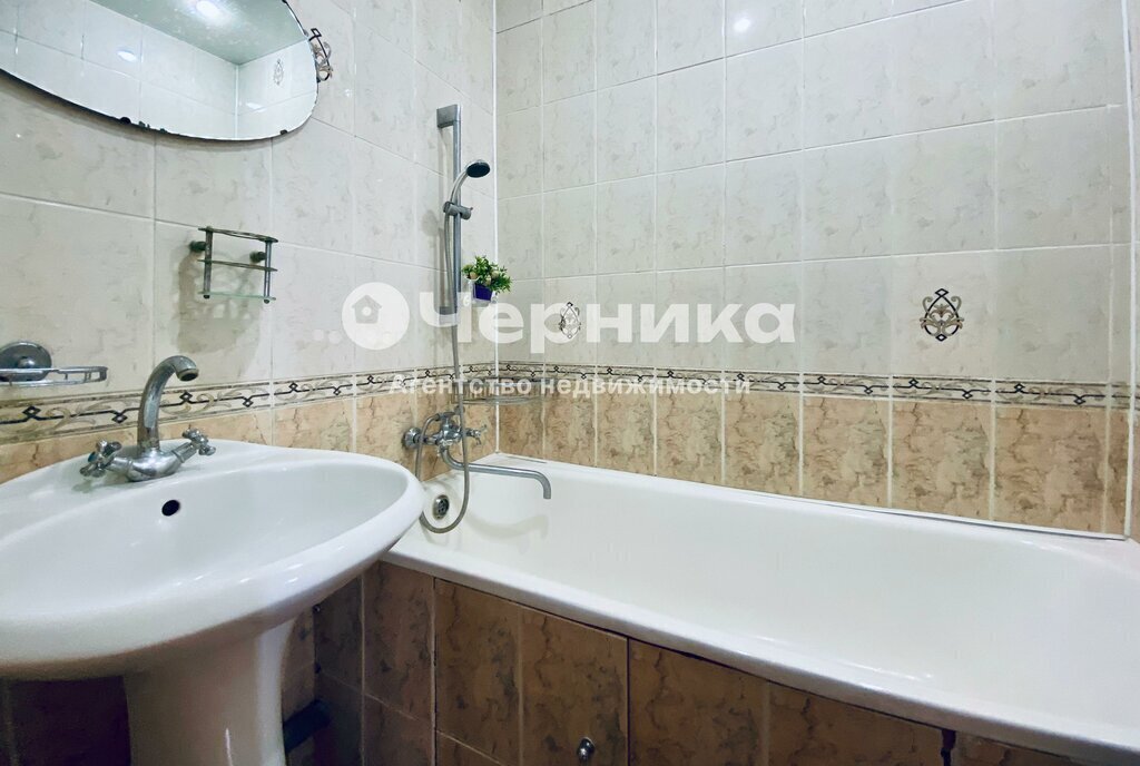 квартира г Каменск-Шахтинский ул Желябова 50 фото 22