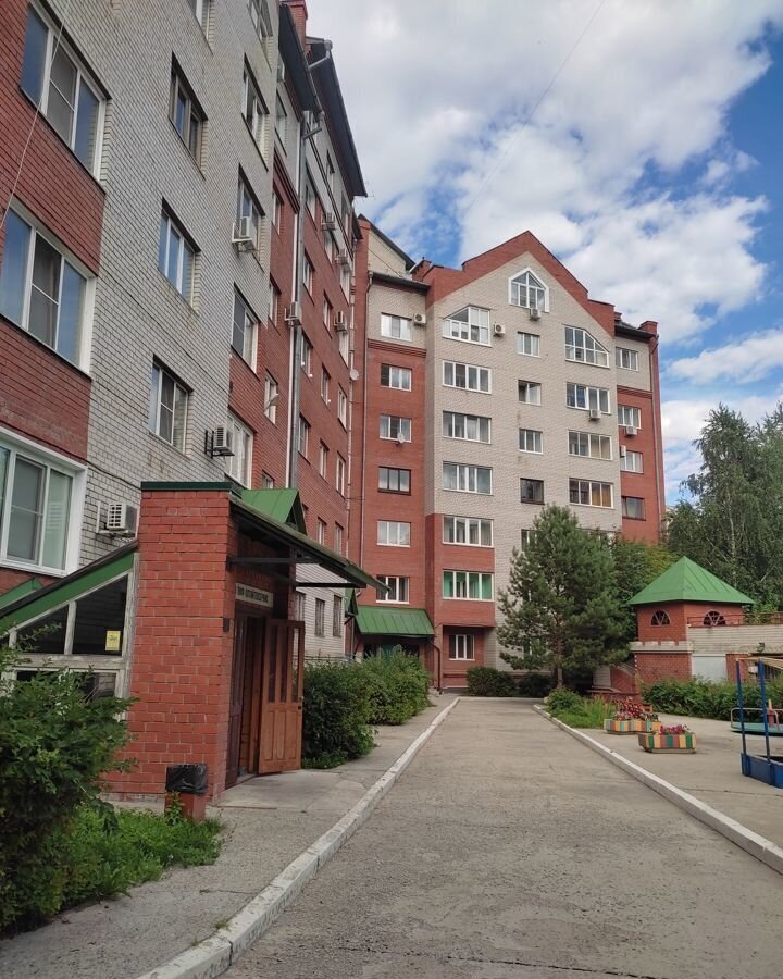 квартира г Барнаул р-н Железнодорожный ул Молодежная 62б фото 1