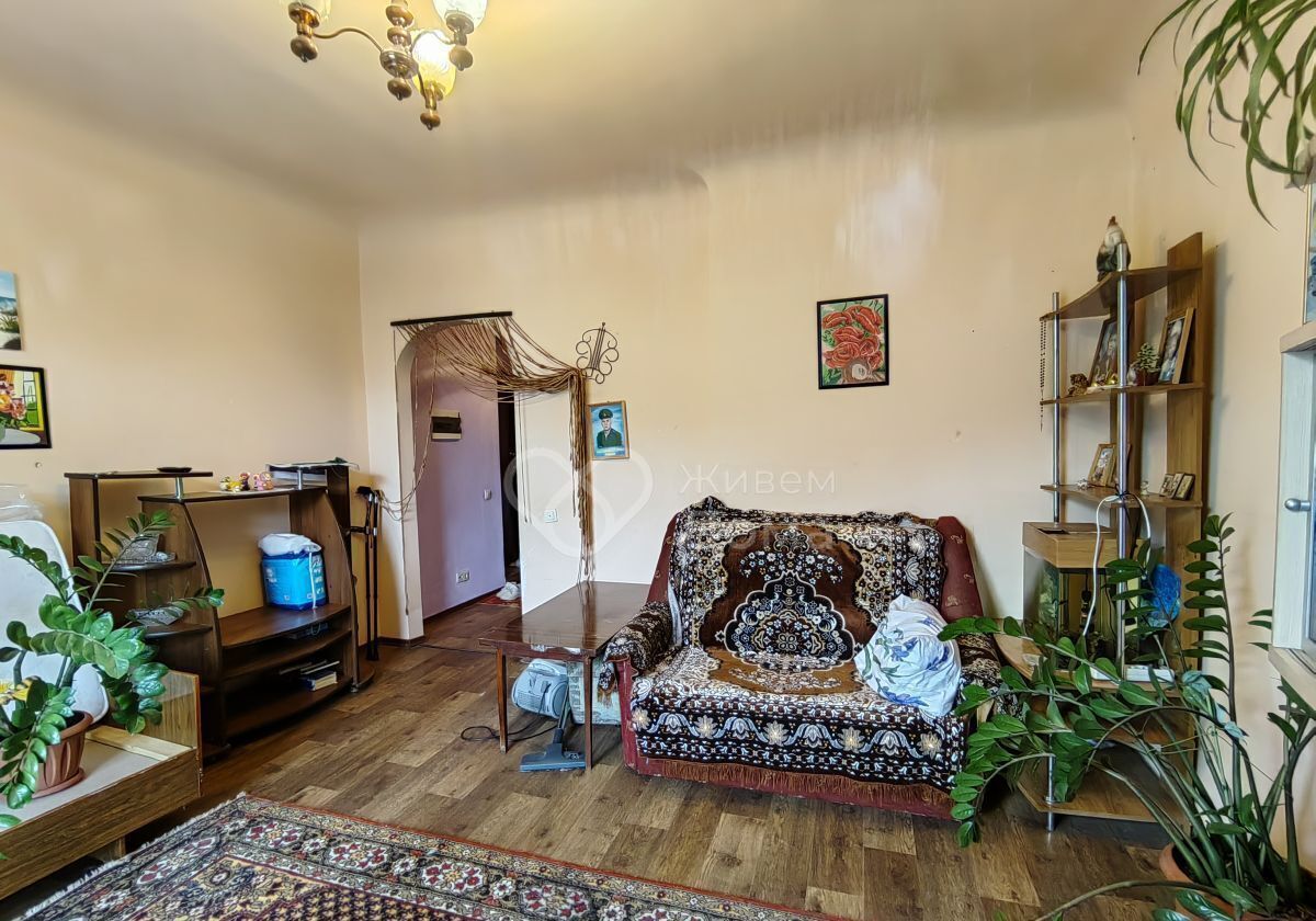 квартира г Волгоград р-н Тракторозаводский ул им. Шурухина 13 фото 2