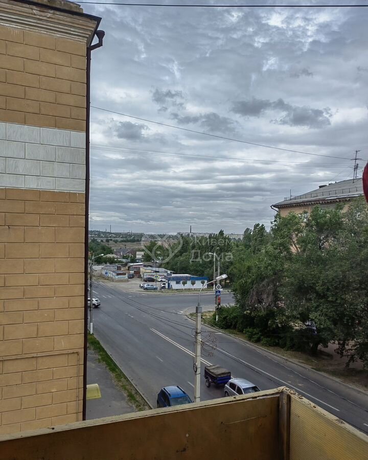 квартира г Волгоград р-н Тракторозаводский ул им. Шурухина 13 фото 10