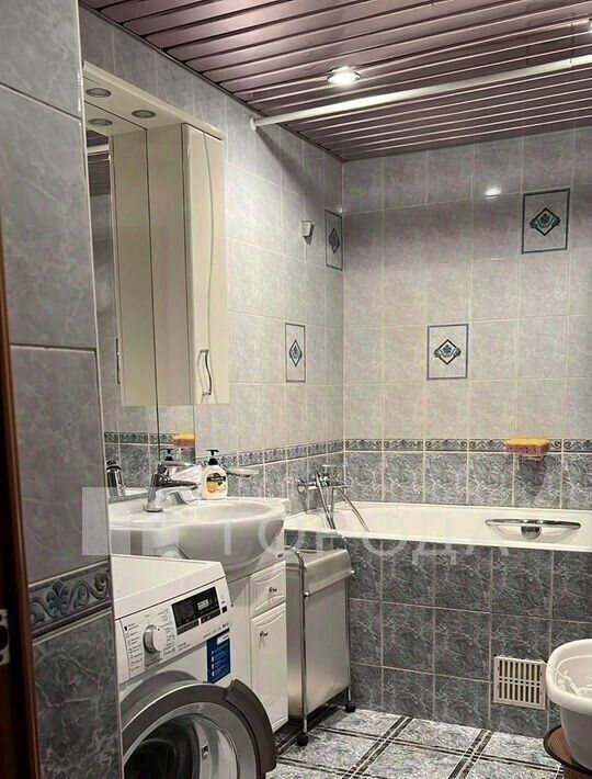квартира г Новокузнецк р-н Центральный ул Кирова 64 фото 7