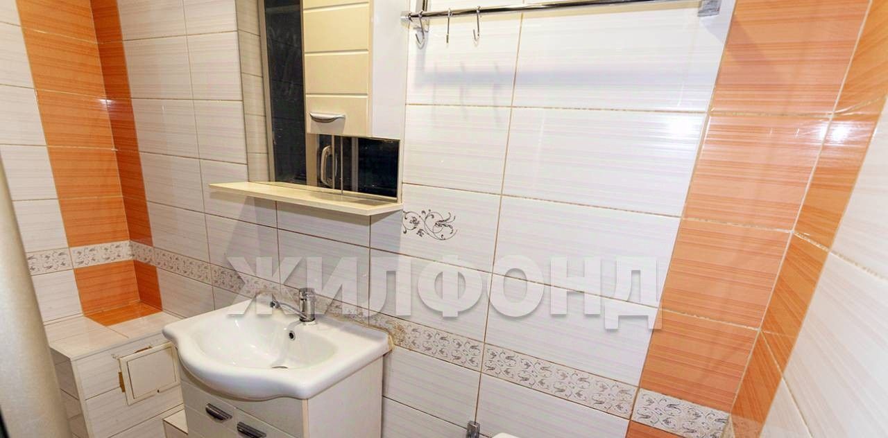 квартира г Барнаул р-н Индустриальный ул Панфиловцев 21к/2 фото 6