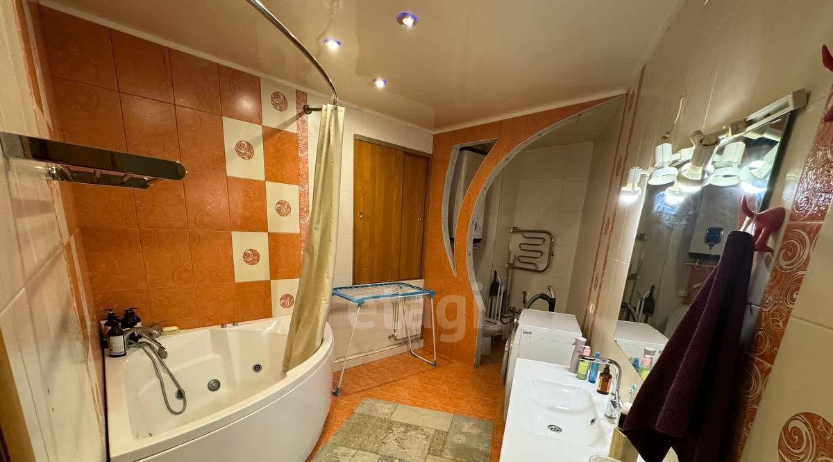 квартира г Астрахань р-н Кировский ул Бориса Алексеева 65к/2 фото 18