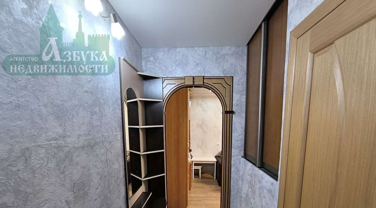 квартира г Смоленск р-н Промышленный ул Попова 26 фото 2