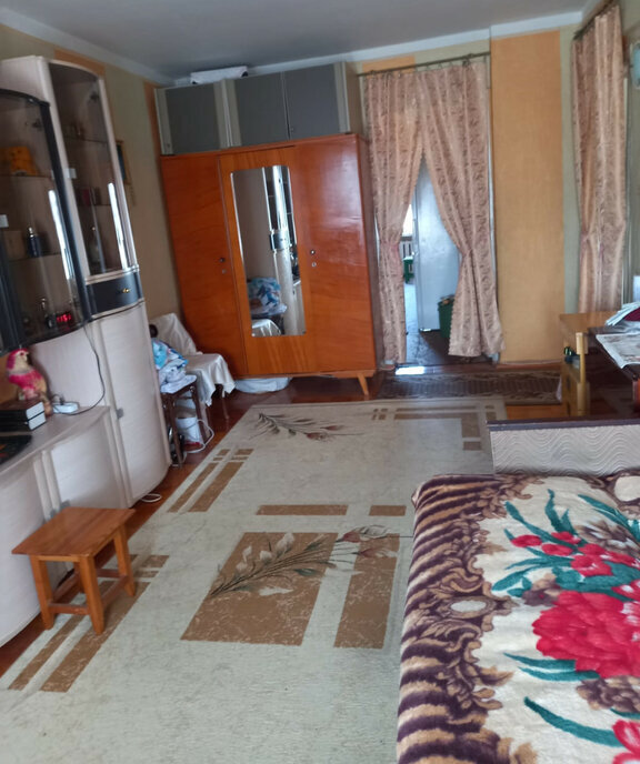 квартира г Волгоград р-н Тракторозаводский ул им. Мясникова 14 фото 1