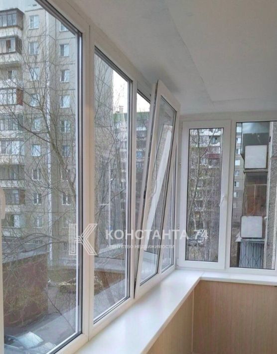 квартира г Челябинск р-н Калининский ул 40-летия Победы 38а фото 11