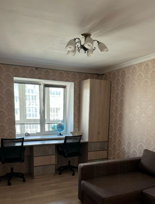 квартира г Тольятти р-н Автозаводский б-р Итальянский 20 фото 2