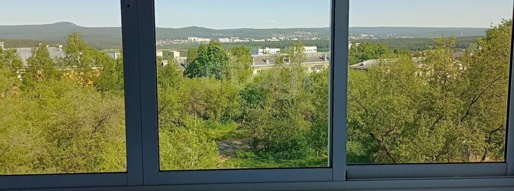 квартира г Златоуст ул Трактовая 1 фото 4