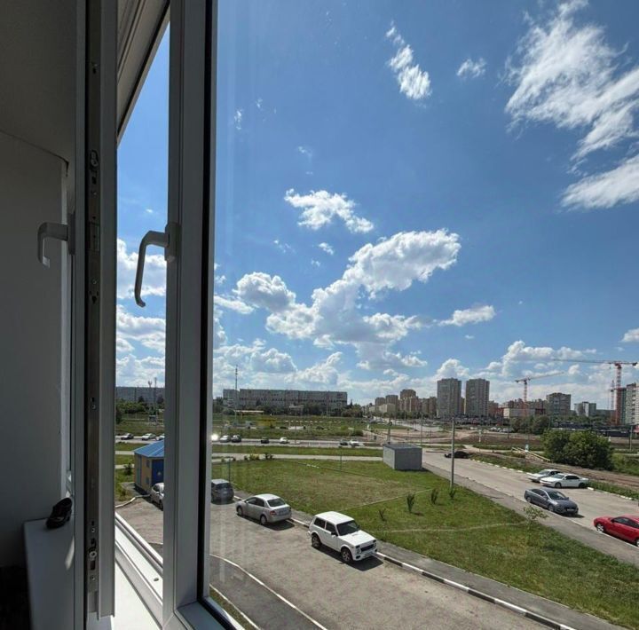 квартира г Омск р-н Кировский б-р Архитекторов 1в фото 12