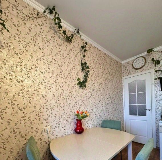 квартира г Омск р-н Кировский б-р Зеленый 8 6-й мкр фото 6
