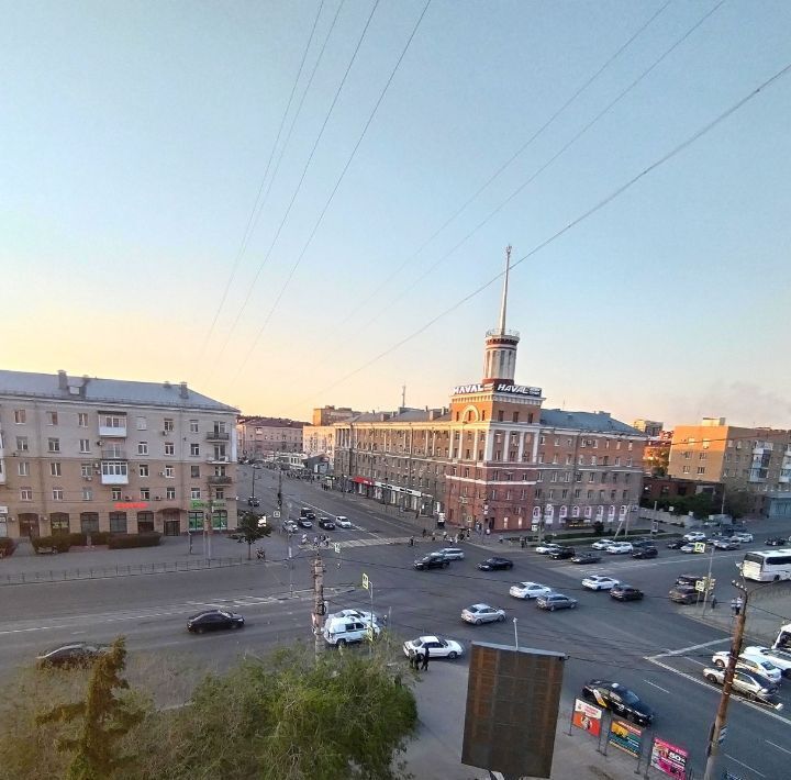 квартира г Омск р-н Центральный пр-кт Карла Маркса 12 фото 3