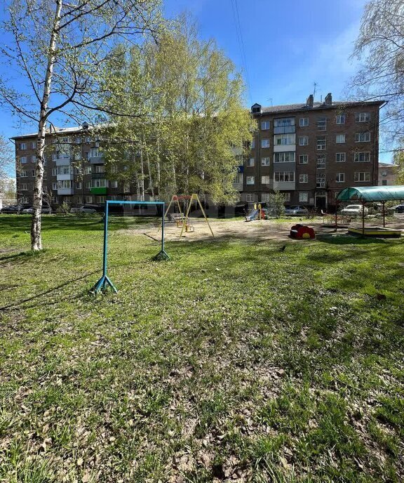 квартира г Осинники ул Революции 5 фото 20