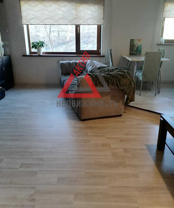 квартира г Каменск-Уральский Синарский ул Кирова 11 фото 3