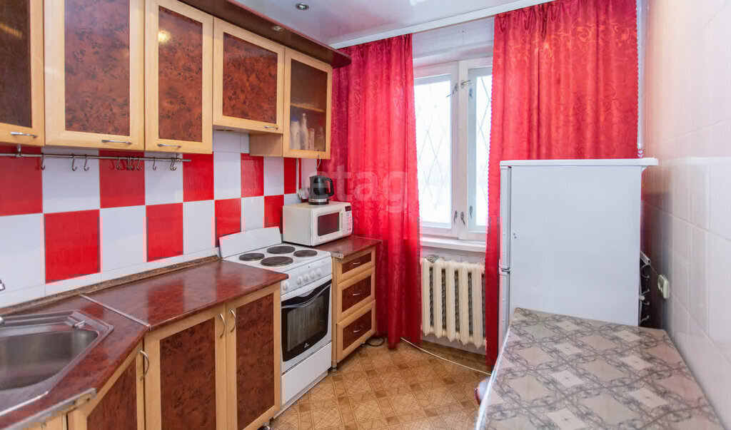 квартира г Тобольск р-н мкр 8 21 фото 6