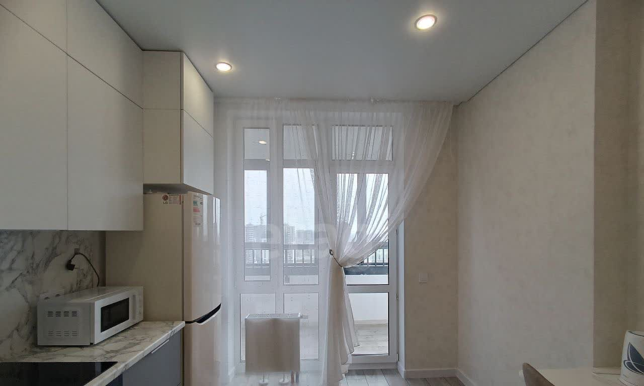 квартира г Казань р-н Советский ул Аделя Кутуя 100 фото 2