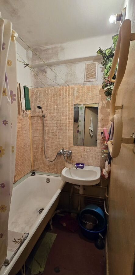 комната г Колпино ул Металлургов 3 р-н Колпинский фото 4