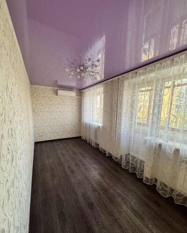 квартира г Волгоград р-н Тракторозаводский ул им. Батова 6 фото 13