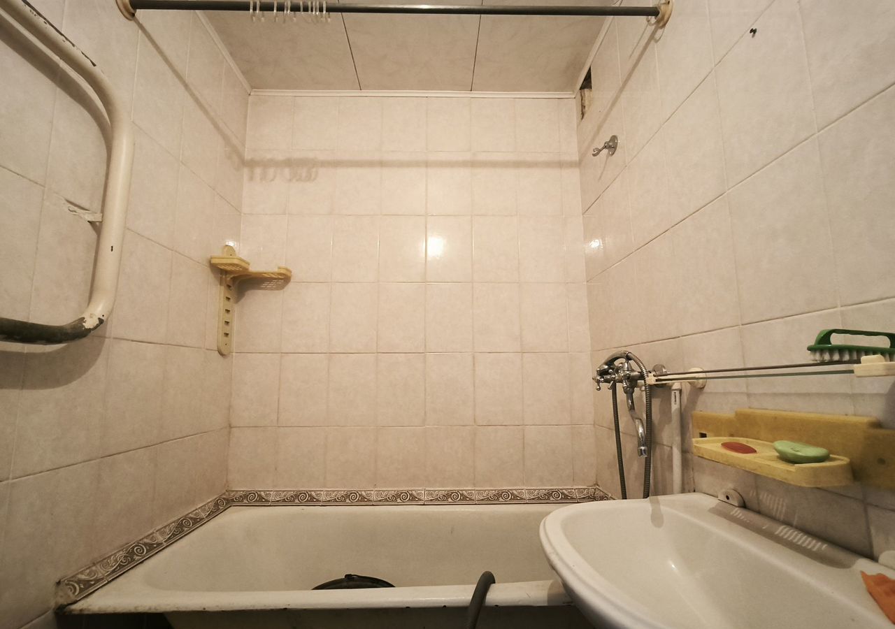квартира г Тольятти р-н Автозаводский ул Автостроителей 98 фото 5