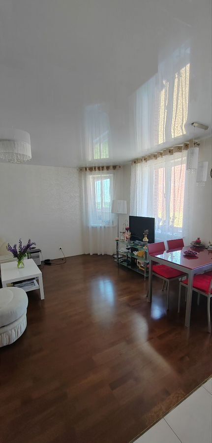 квартира г Ижевск р-н Октябрьский ул Холмогорова 67 фото 3