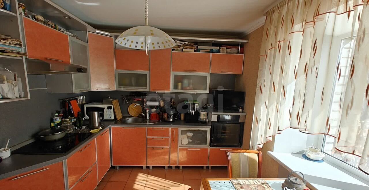 квартира г Тюмень р-н Центральный ул Мельникайте 44/2 фото 1