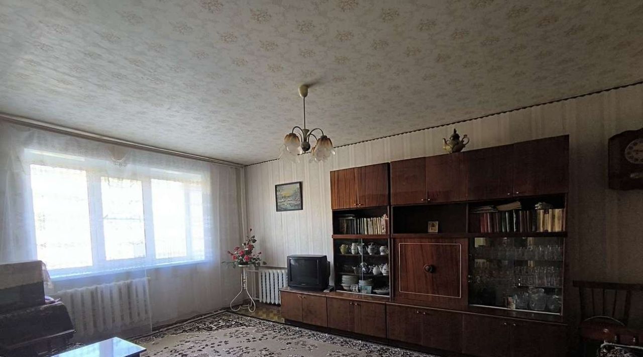 квартира г Волжский ул им генерала Карбышева 64 фото 3