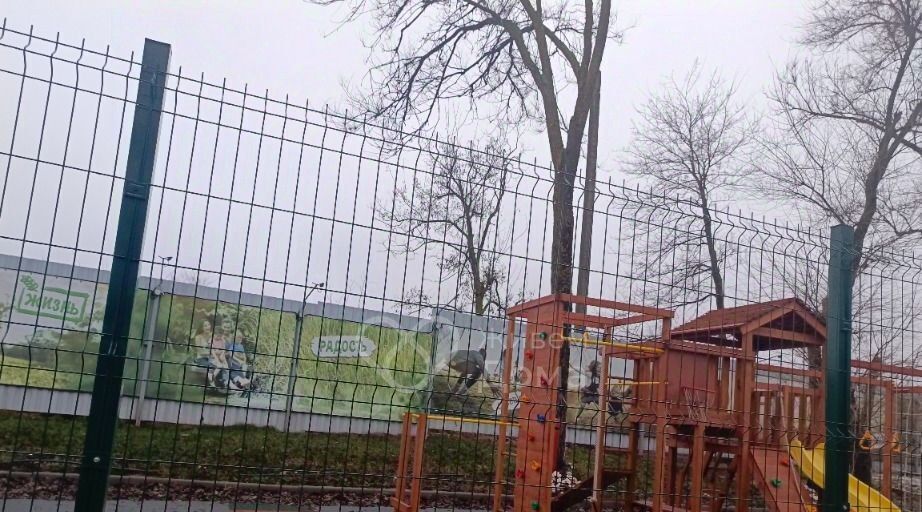 дом г Волгоград р-н Советский ул им. Джамбула Джабаева фото 12