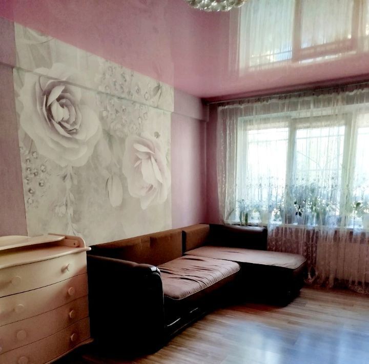 квартира г Волгоград р-н Тракторозаводский ул Загорская 19 фото 1