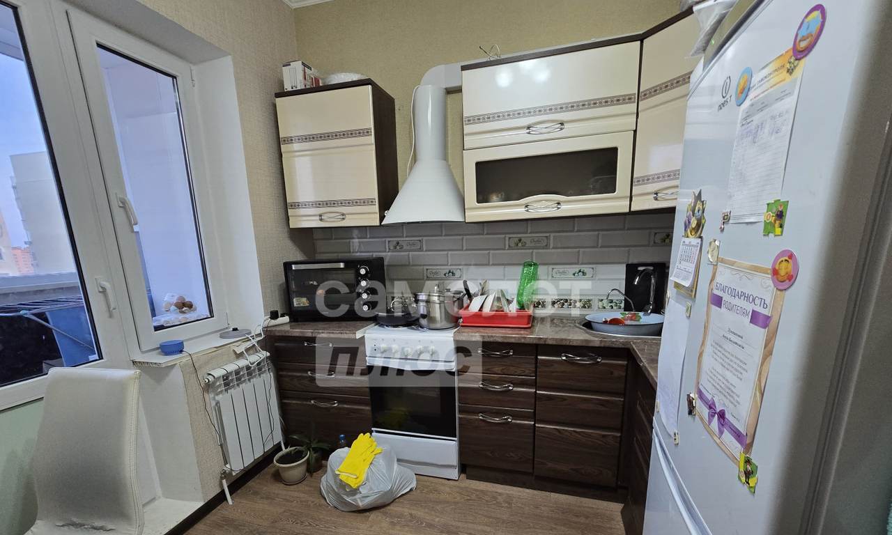 квартира г Астрахань ул Баха 10 фото 2