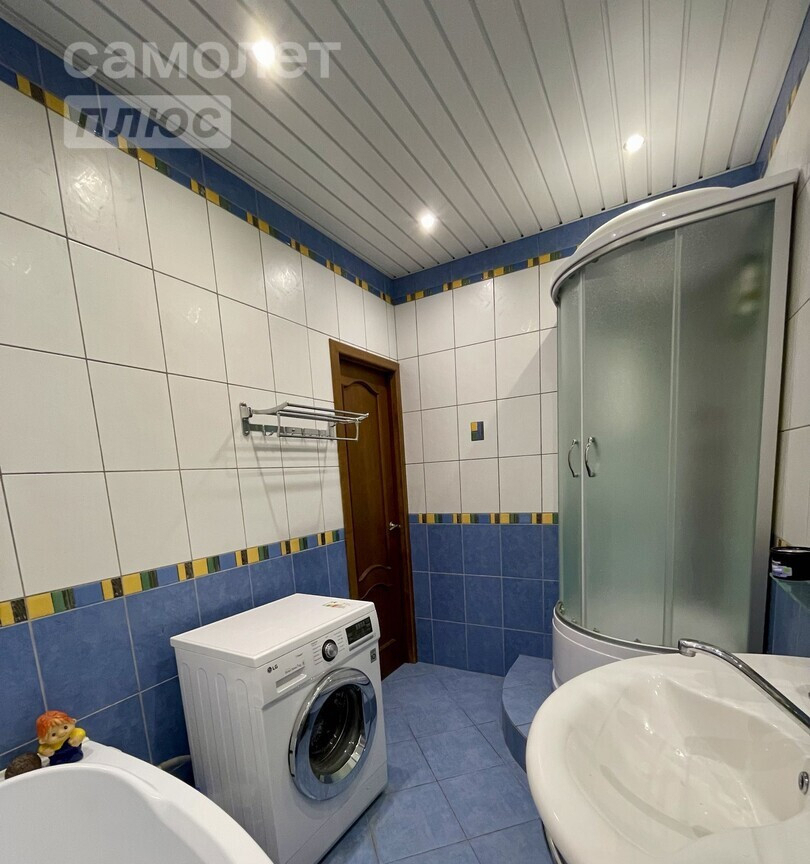 квартира г Астрахань Сун Ят-Сена, 63 фото 6