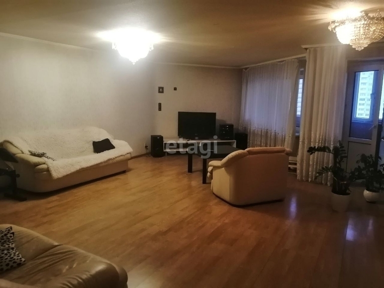 квартира г Брянск рп Радица-Крыловка Бежицкий район мкр Московский 44 фото 3