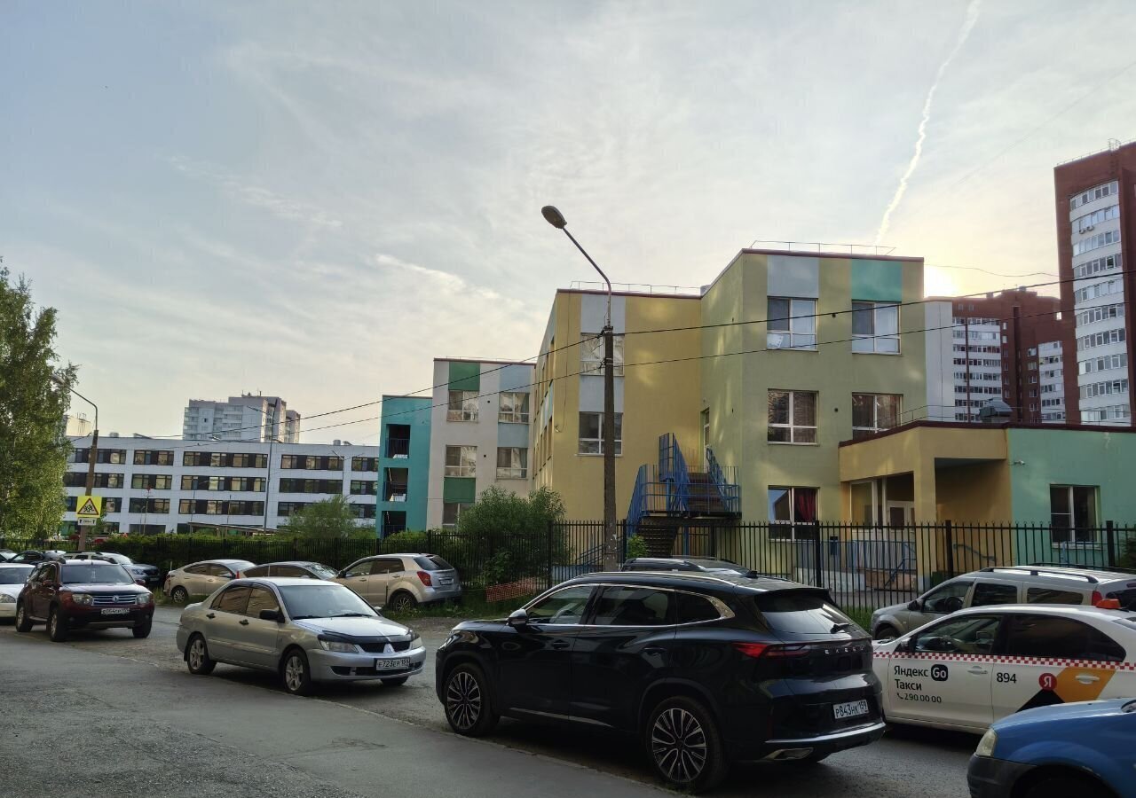 квартира г Пермь р-н Свердловский ул Холмогорская 4/1 фото 2