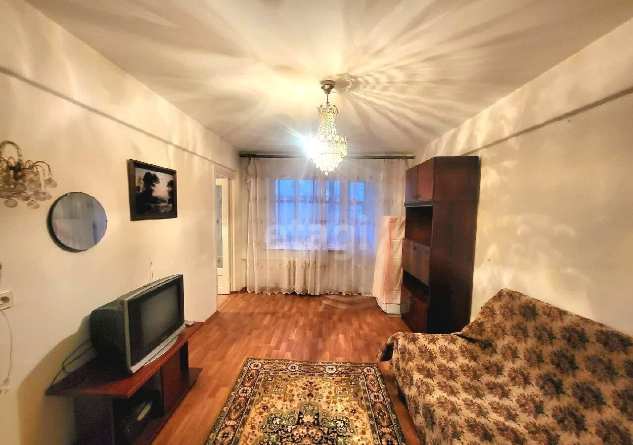 квартира г Красноярск р-н Свердловский ул 60 лет Октября 40а фото 1