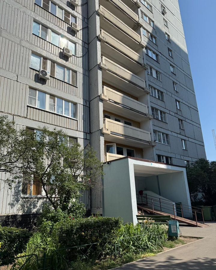 квартира г Тольятти р-н Автозаводский 14 квартал ул 40 лет Победы 64 фото 9