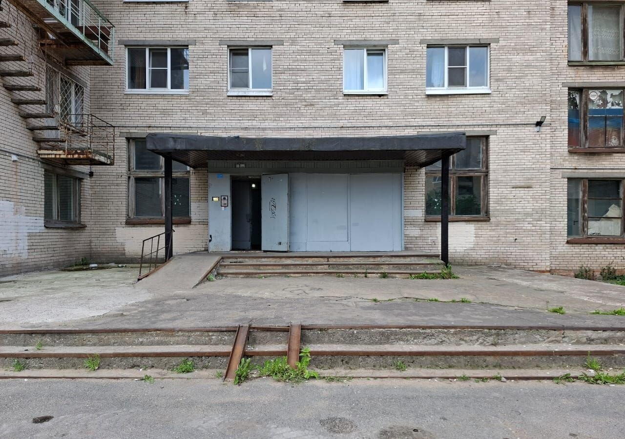 комната г Колпино р-н Колпинский ул Веры Слуцкой 54 фото 3