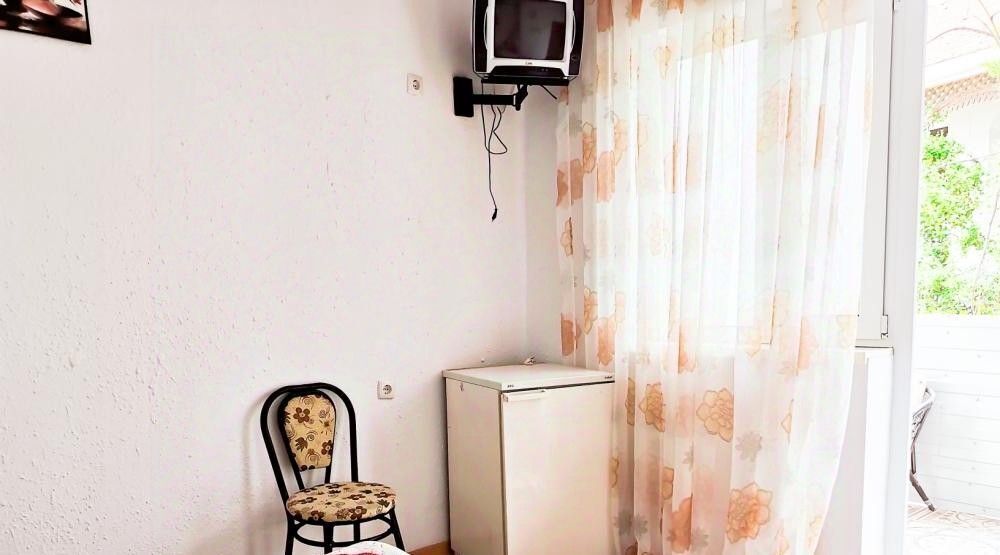 комната г Алушта с Рыбачье ул Космическая 3 фото 4