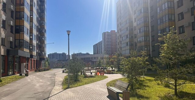 квартира р-н Кировский ул Генерала Махмута Гареева 3а фото