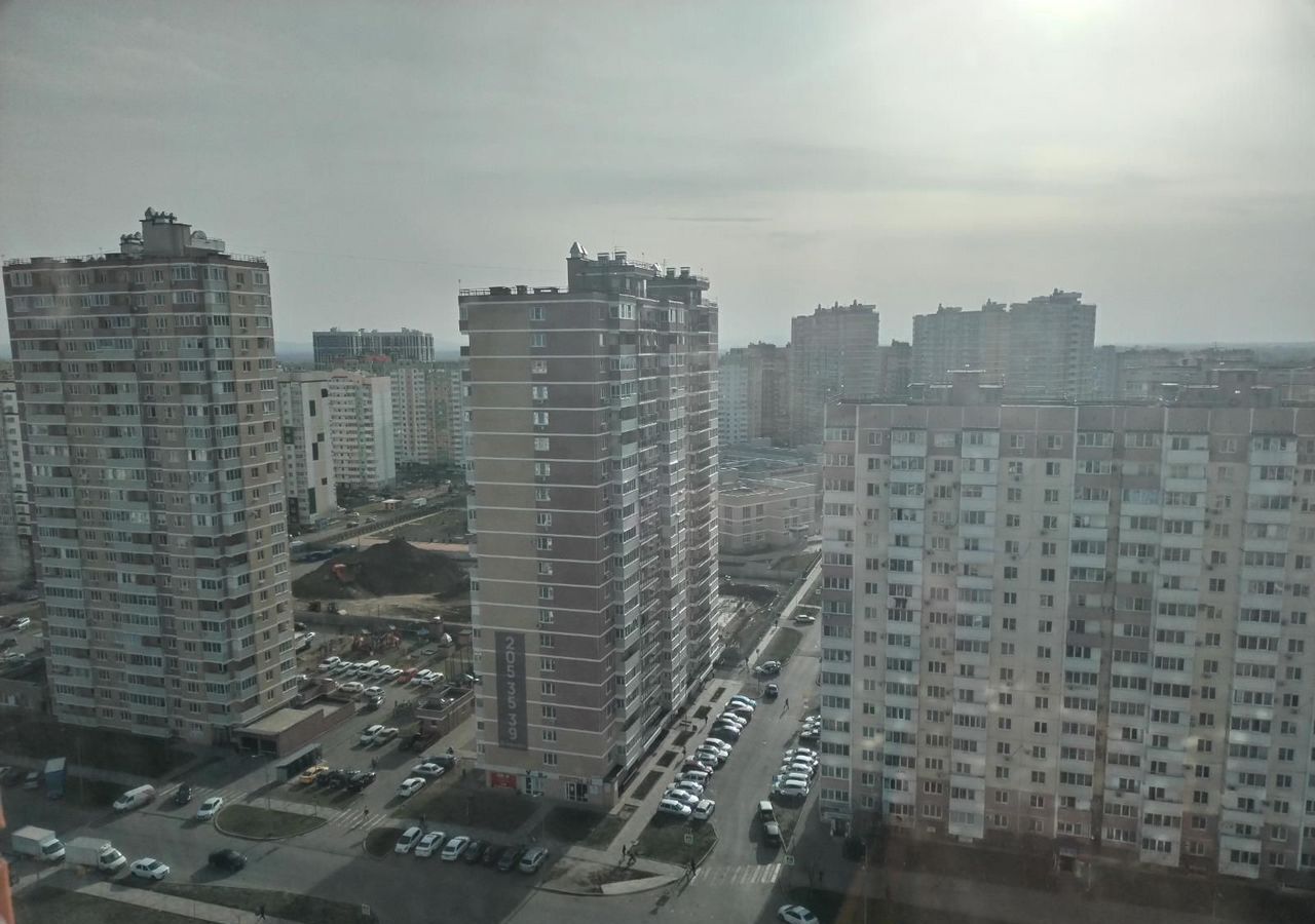 квартира г Краснодар р-н Карасунский пр-кт им. писателя Знаменского 25/1 мкр Почтовый» фото 1