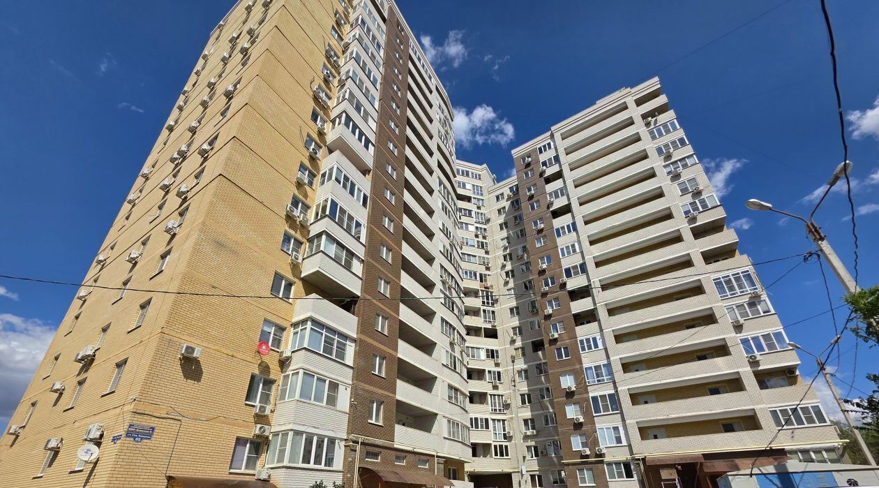 квартира г Астрахань р-н Советский ул Генерала Епишева 65 фото 1