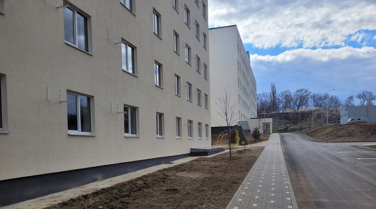 квартира г Волгоград р-н Краснооктябрьский ул им. Ломоносова 85 фото 1