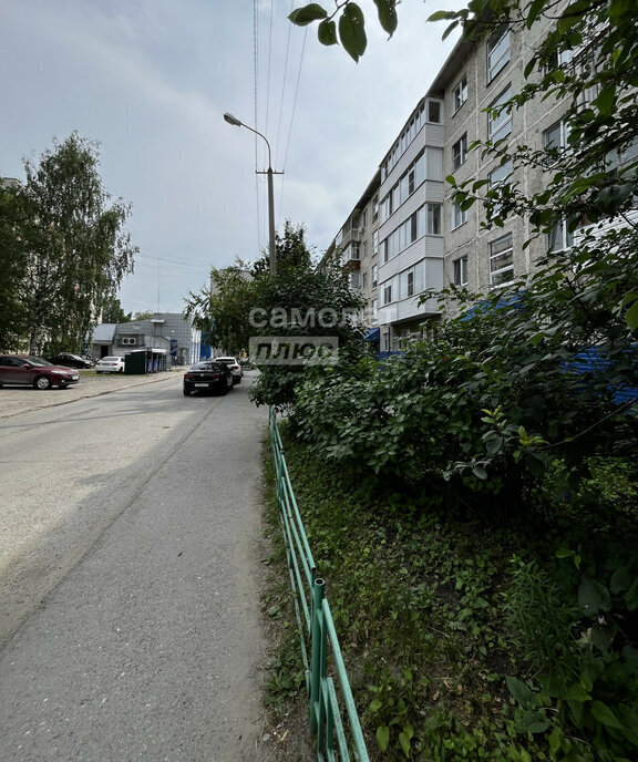 квартира г Тобольск мкр 7а 13 фото 2